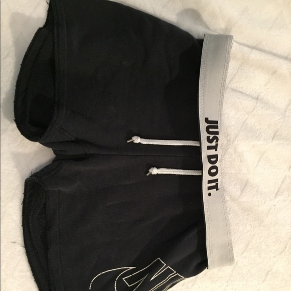 Nike Shorts - Picture 2 of 2